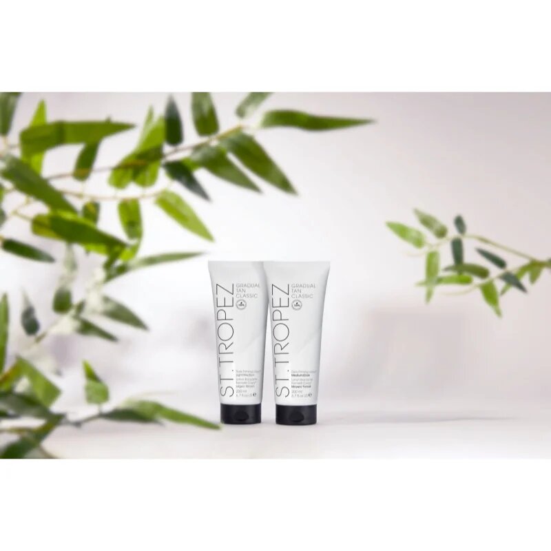 St.Tropez Gradual Tan Classic Daily Firming Lotion автобронзант цвят Medium/Dark 200 мл.