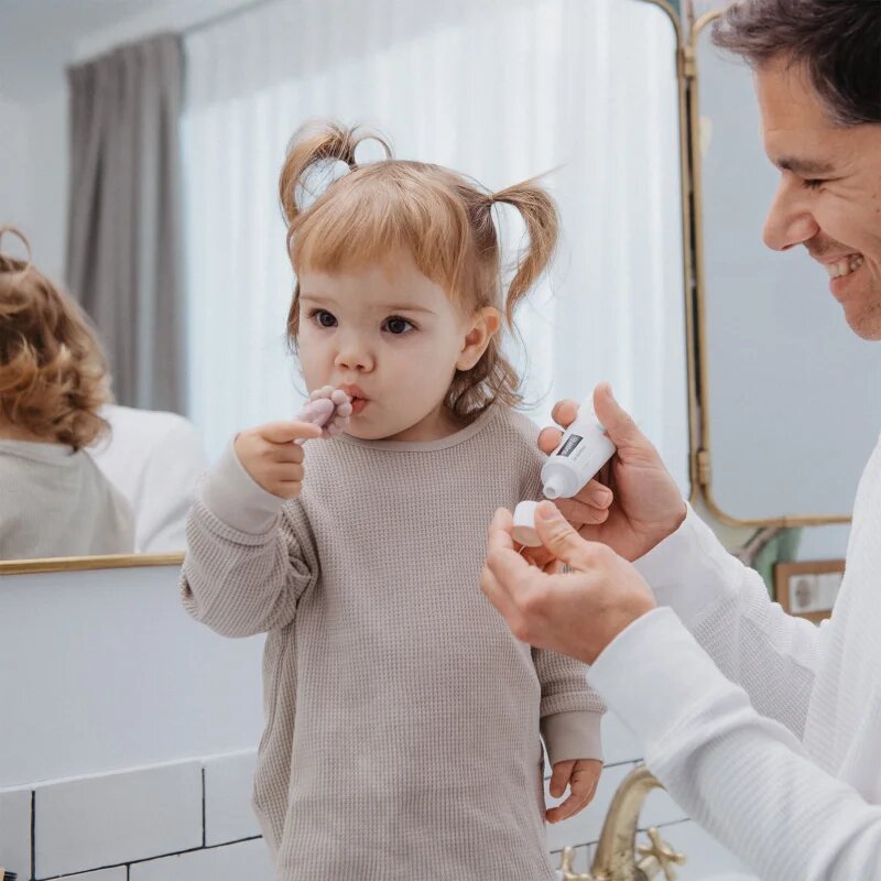 Suavinex Baby Training Toothbrush четка за зъби за деца 0-2 y Pink 1 бр.