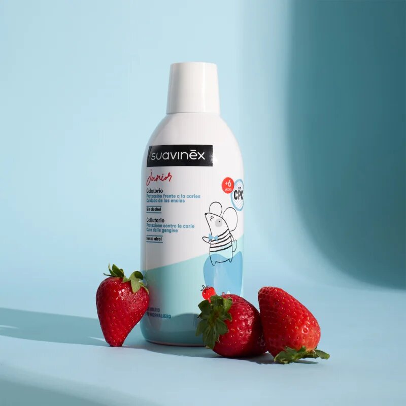 Suavinex Junior 6 y+ вода за уста за деца вкус Strawberry 500 мл.