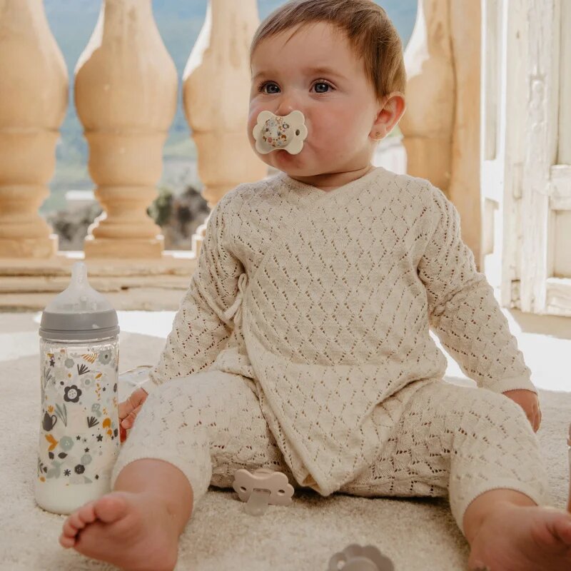 Suavinex Wonderland SX Pro Physiological Anti-Colic бебешко шише L Dense Flow 6 m+ Liberty Cream 1 бр.