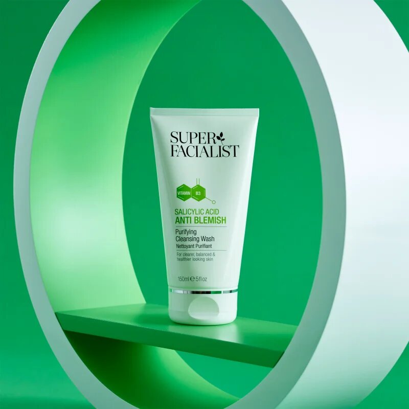 Super Facialist Salicylic Acid Anti Blemish почистващ гел за лице за проблемна и мазна кожа 150 мл.