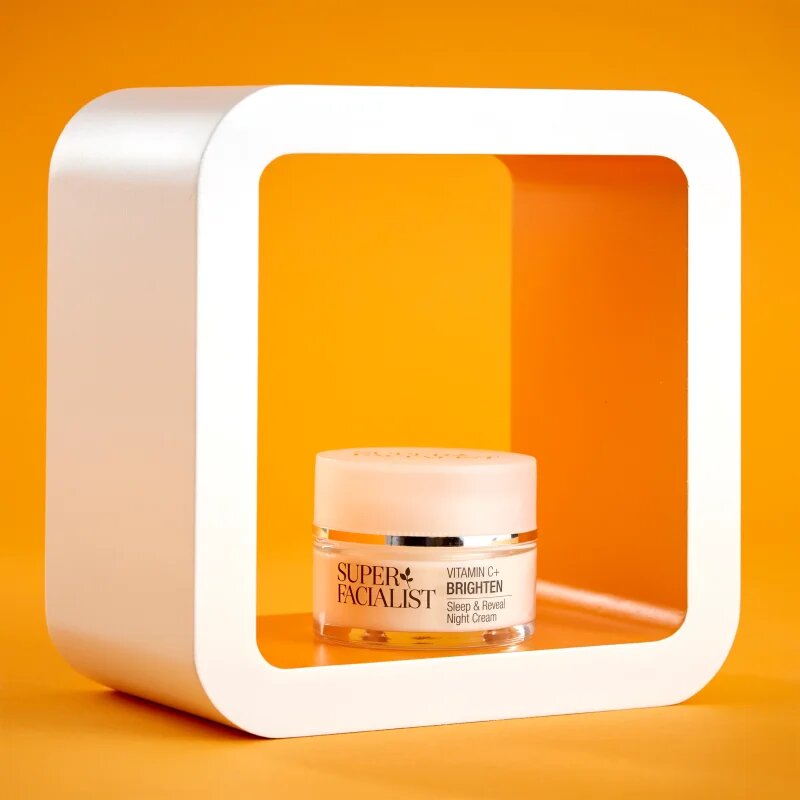 Super Facialist Vitamin C+ Brighten озаряващ нощен крем 50 мл.