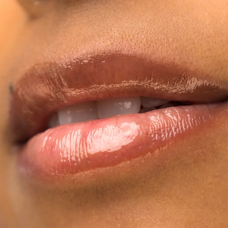 theBalm Plump Your Pucker Lip Gloss блясък за устни за по-голям обем цвят Giddy-Up 2.7 мл.