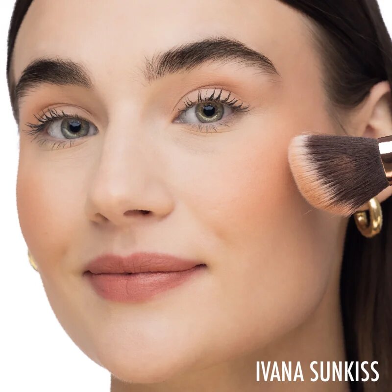 theBalm Swinging Singles Blush компактен руж цвят Ivana Sunkiss 5.5 гр.
