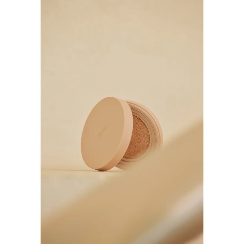 thim Luminous Skin Cushion дълготраен грим в гъбичка за освежаване и хидратация цвят 25 Tan 15 гр.