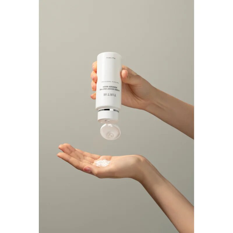 TIRTIR Hydro Boost Enzyme Powder Wash ензомна пилинг- пудра за освежаване и изглаждане на кожата 75 гр.