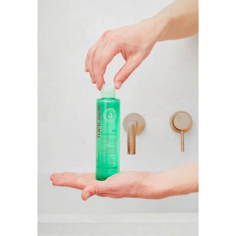 Topicrem AC Purifying Cleansing Gel дълбоко почистващ гел за мазна чувствителна кожа 200 мл.
