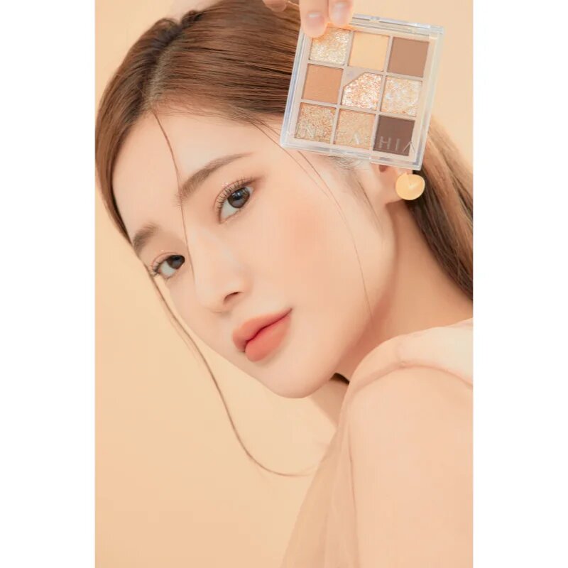 Unleashia Glitterpedia Eye Palette палитра сенки за очи цвят No.2 All of Brown 6.2 гр.
