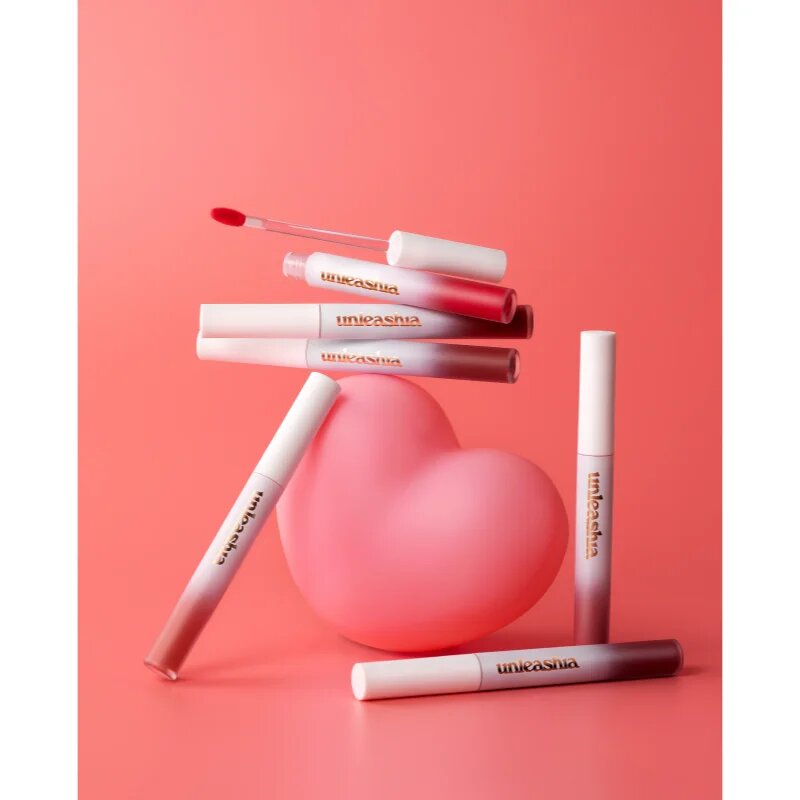Unleashia Hug Velvet Tint боя за устни за дълготраен ефект цвят No.2 Mingle 4.5 гр.
