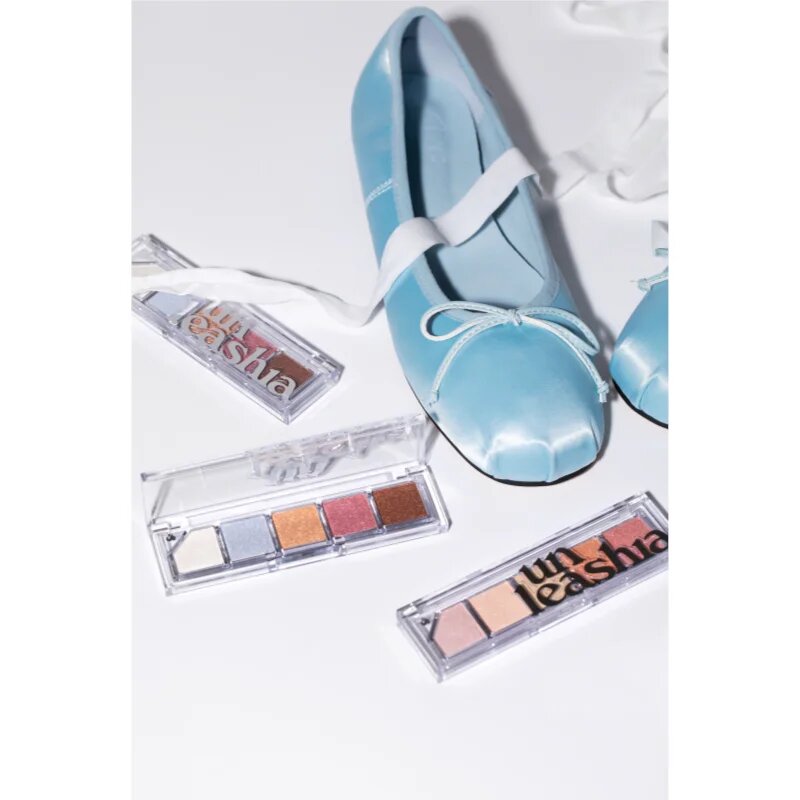 Unleashia Mood Shower Face Palette палитра със сенки за очи и озарители перлен блясък цвят NO.101 Ballerino 1 бр.