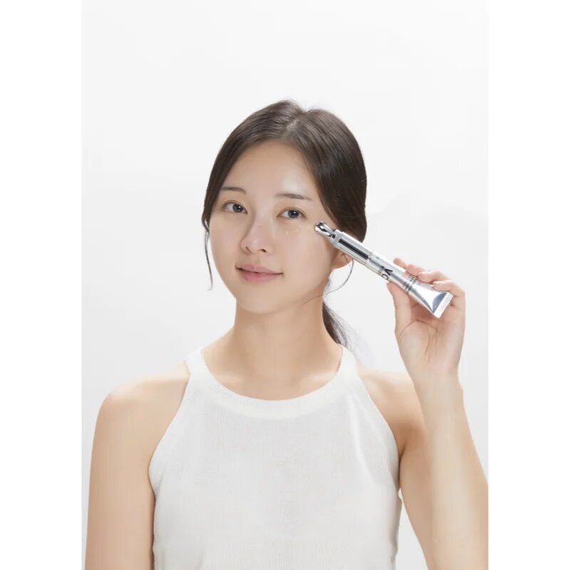 VT Cosmetics Reedle Shot Vita-Light Eyecream детоксикиращ и озаряващ крем за околоочната зона с витамин С 15 мл.