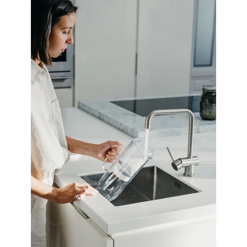Waterdrop LUCY® Filtration Carafe филтрираща гарафа 1 бр.