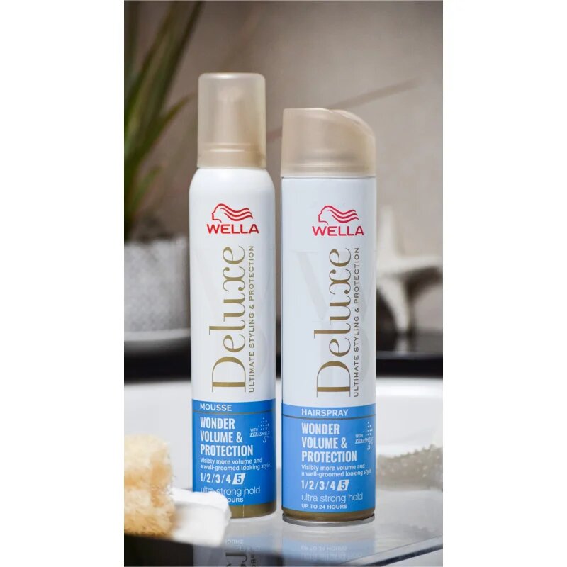 Wella Deluxe Wonder Volume & Protection лак за коса с екстра силна фиксация за обем и блясък 250 мл.