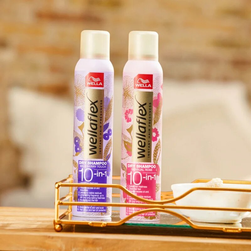 Wella flex Wild Berry Touch сух шампоан с нежен флорален аромат 180 мл.