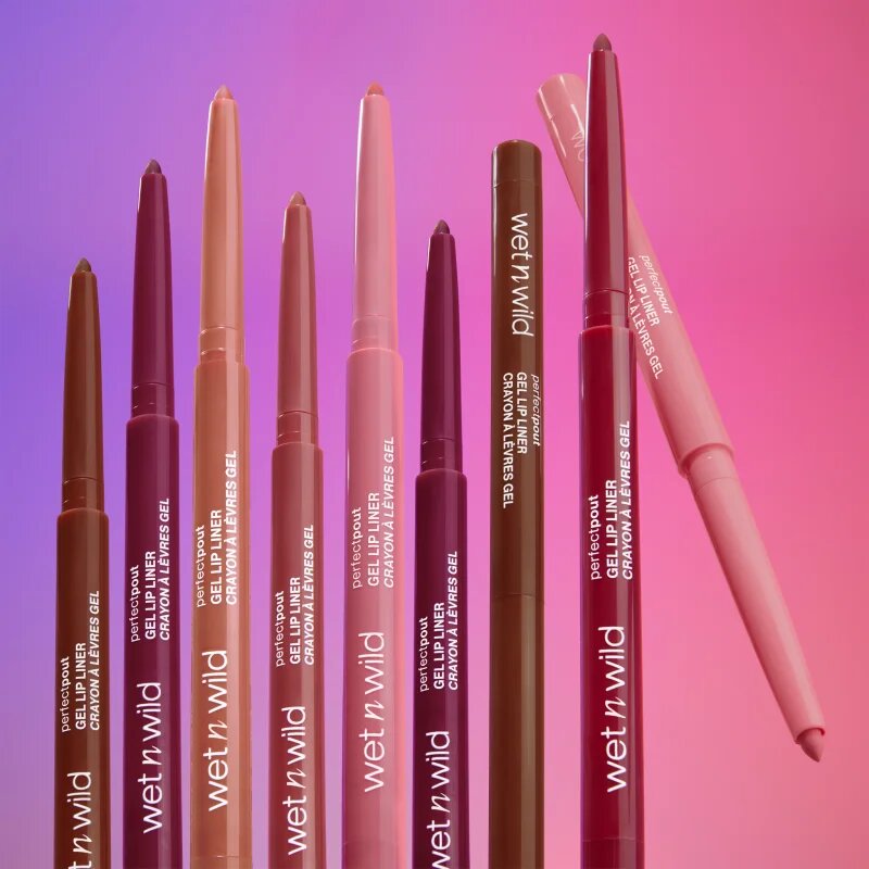 Wet N Wild Perfect Pout дълготраен молив за устни цвят Plum Together 0.25 гр.