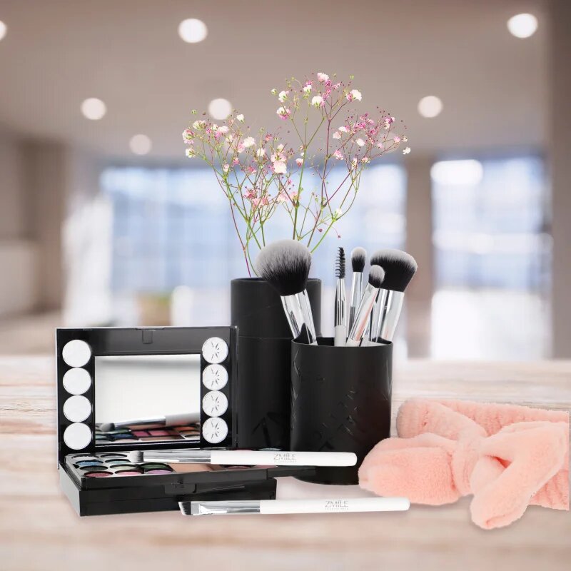 ZMILE COSMETICS Your Utensilo Brushes комплкет четки с калъф